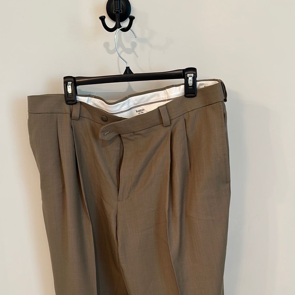 Haggar Classic Tan Pleated Trousers